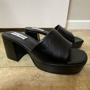 Steve Madden Black Platform Mules